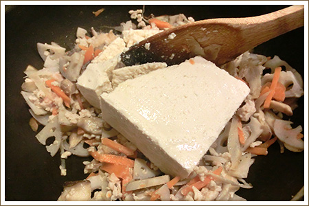 「簡単煎り豆腐」制作画像